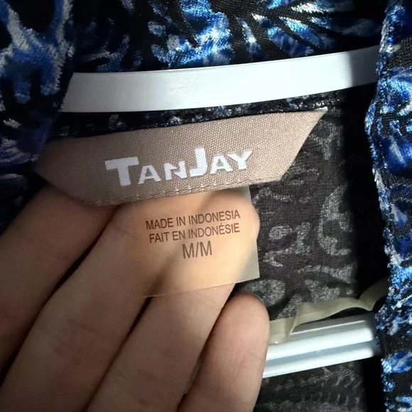 Tanjay Blue and Black Patterned Shirt and Shawl - Picture 7 of 8